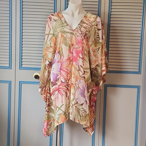 Lula orange floral Poncho - Picture 2 of 11